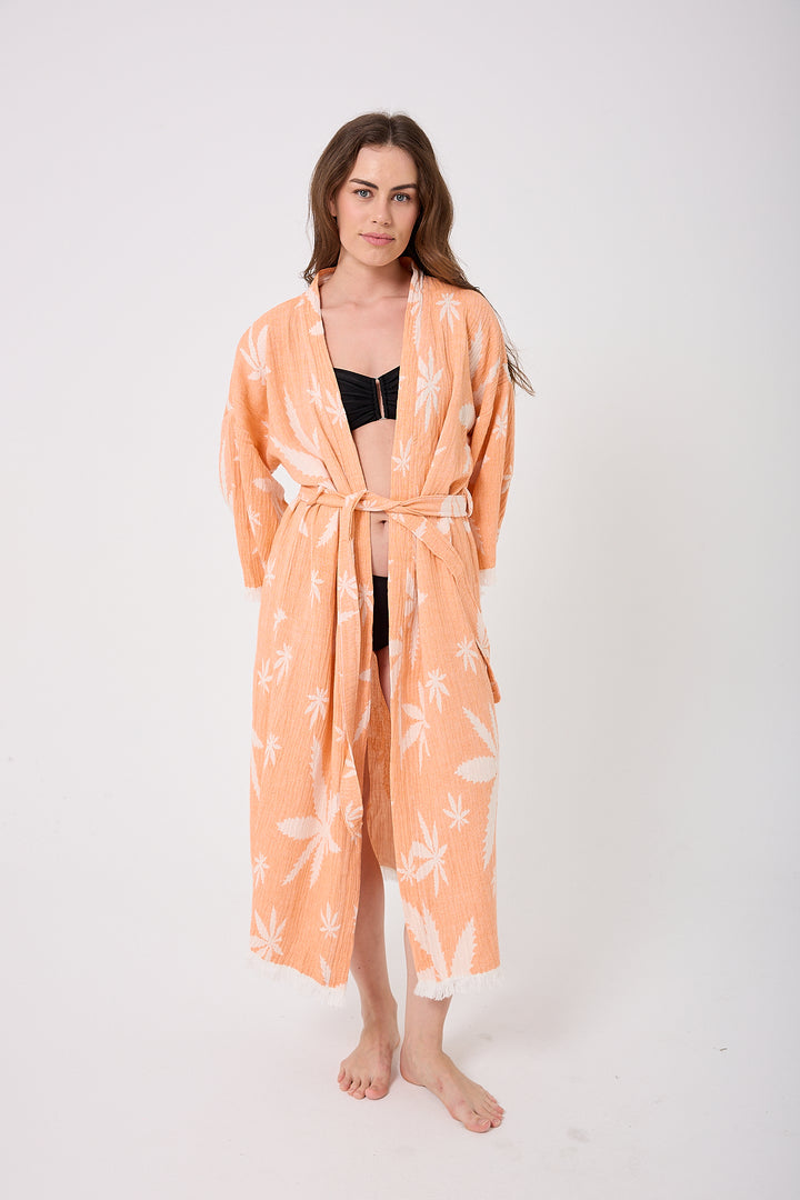 Kimono con hojas en color coral