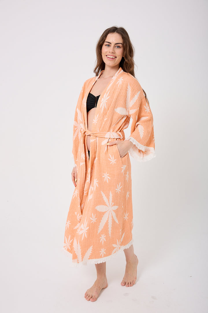 Kimono con hojas en color coral