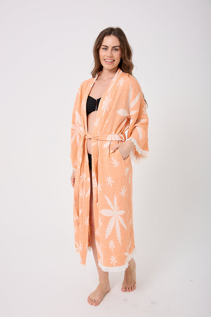 Kimono con hojas en color coral