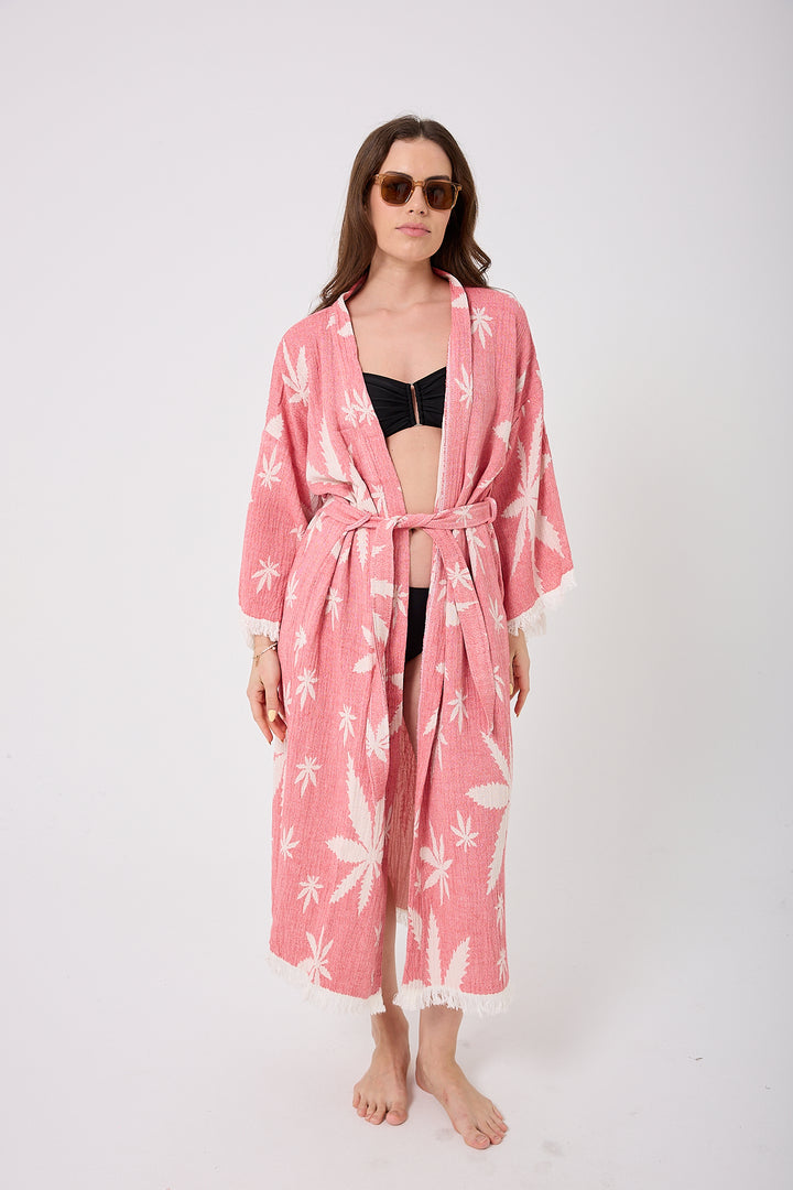 Kimono con hojas en color rosa