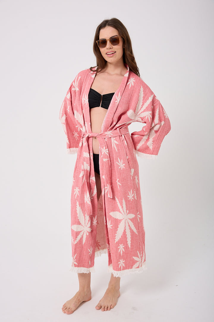 Kimono con hojas en color rosa