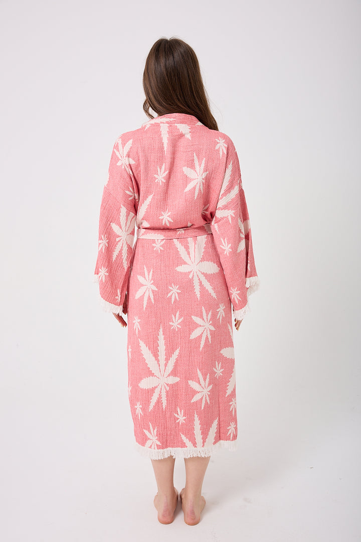 Kimono con hojas en color rosa