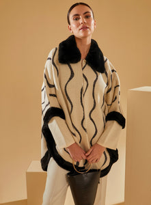 Luxurious Black Faux Fur Detailed Knitwear Poncho