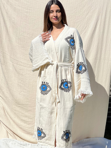 Ojo azul con pestañas Kimono Robe, ropa de salón, ropa de playa, mal de ojo