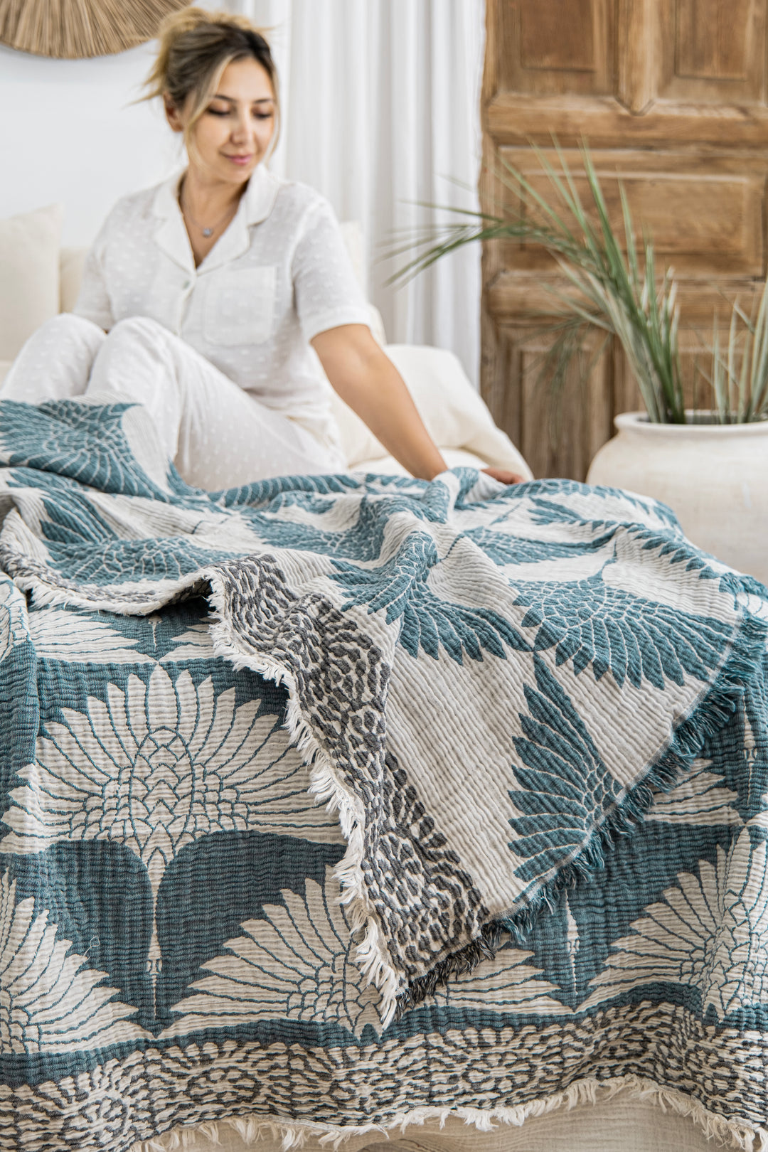 Crane Muslin Bed Blanket Teal