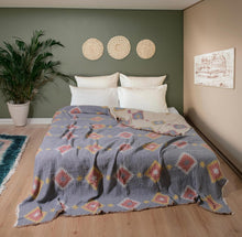 Load image into Gallery viewer, Native Crinkled Muslin Bed Blanket Queen/King
