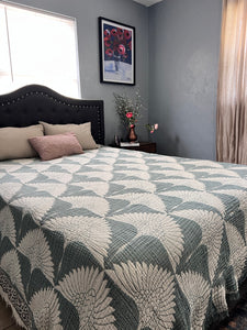Crane Muslin Bed Blanket/Queen-King/ Adult Size Muslin Green