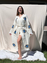 Load image into Gallery viewer, 2XL Awake Eye Kimono Robe, Morning Gown, Dressing Robe, House Gown
