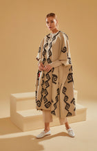 Load image into Gallery viewer, Luxurious Ecru Glitter Detailed Zippered Hooded Poncho
