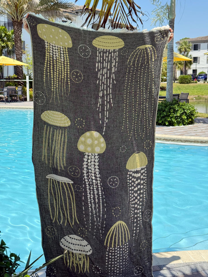 Jellyfish Reversible Turkish Beach Towel –  Quick Drying