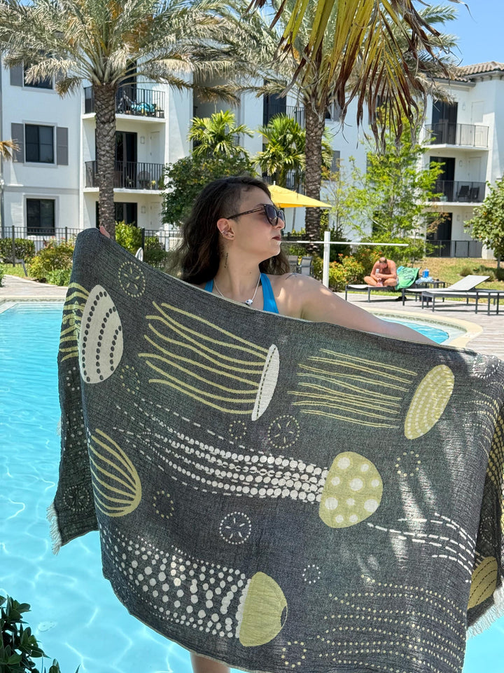 Jellyfish Reversible Turkish Beach Towel –  Quick Drying