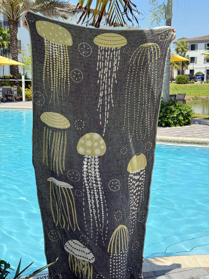 Jellyfish Reversible Turkish Beach Towel –  Quick Drying