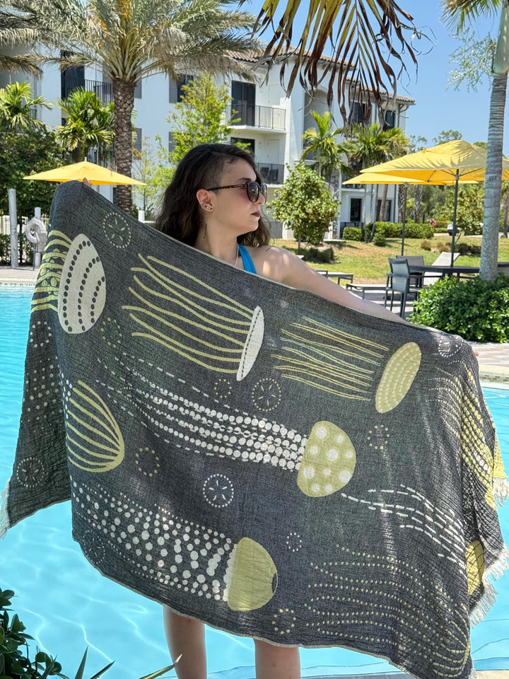 Jellyfish Reversible Turkish Beach Towel –  Quick Drying