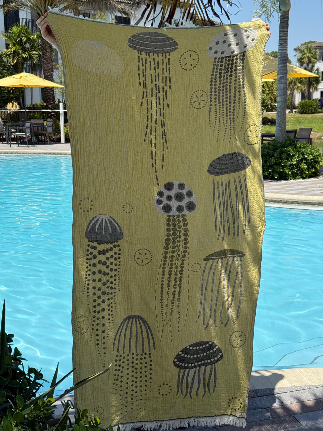 Jellyfish Reversible Turkish Beach Towel –  Quick Drying