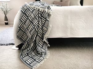 brush black throw