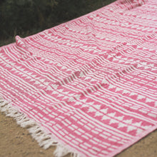 Load image into Gallery viewer, geometry turkish towel red

