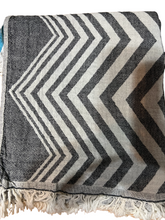Load image into Gallery viewer, Zigzag Jacquard Towel

