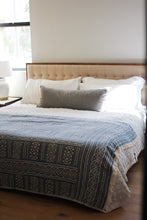 Load image into Gallery viewer, Neptune Throw Blanket
